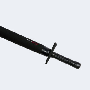 Kort svärd i skum - Flexibelt parerskydd ©FAITS D'ARMES